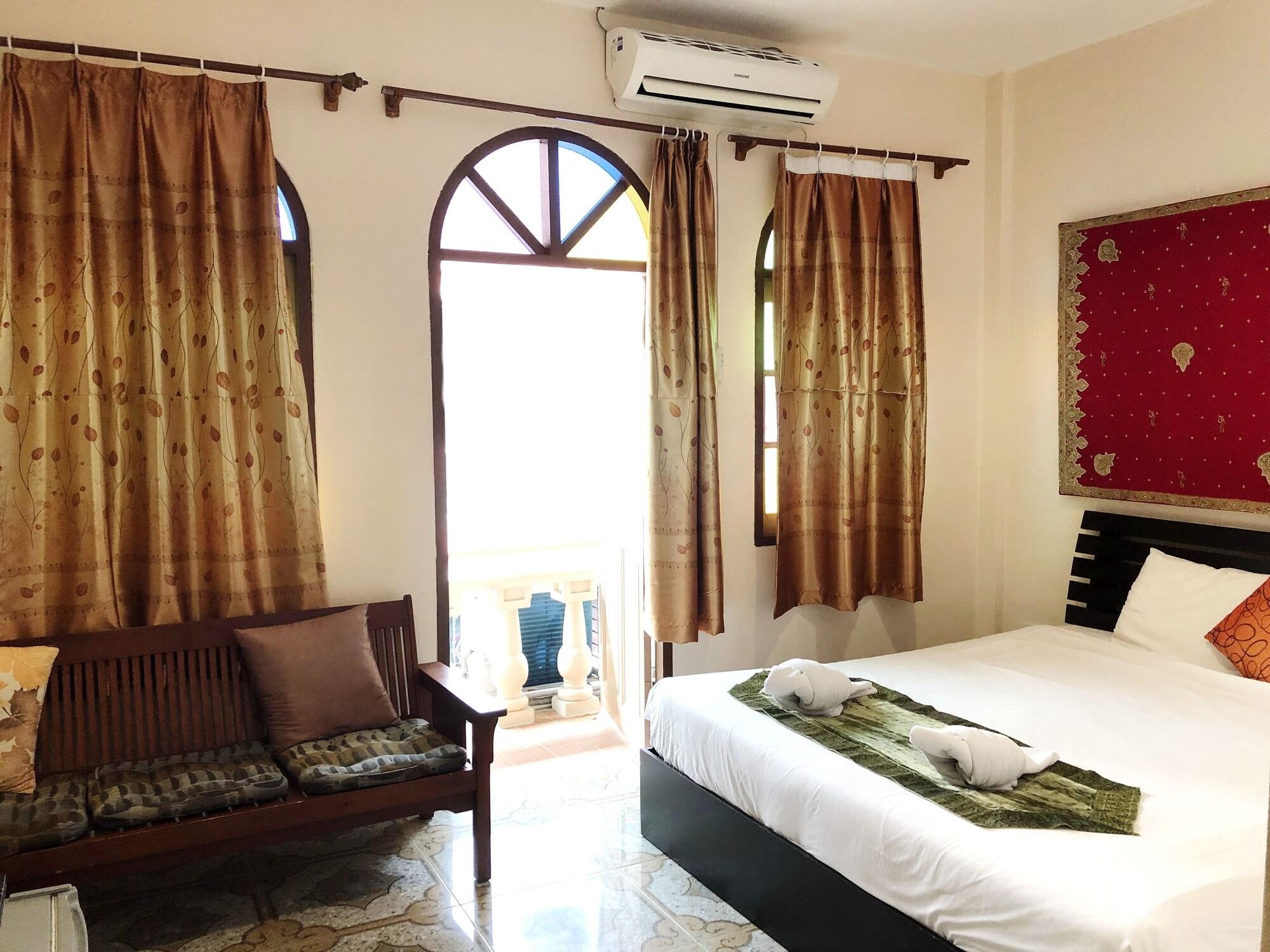 Goldsea Beach Patong Bagian luar foto