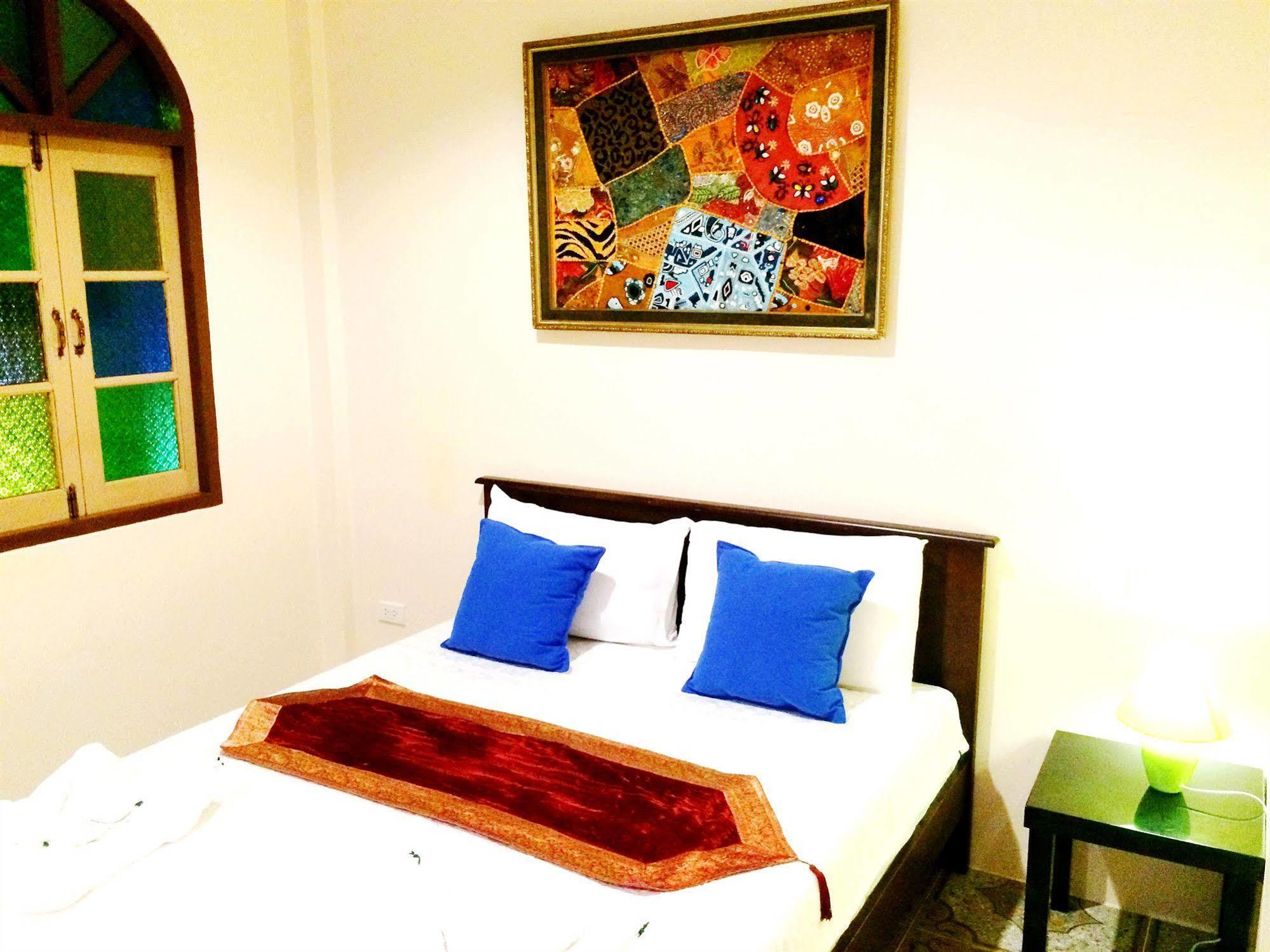 Goldsea Beach Patong Bagian luar foto