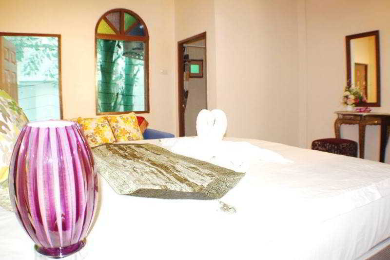 Goldsea Beach Patong Bagian luar foto