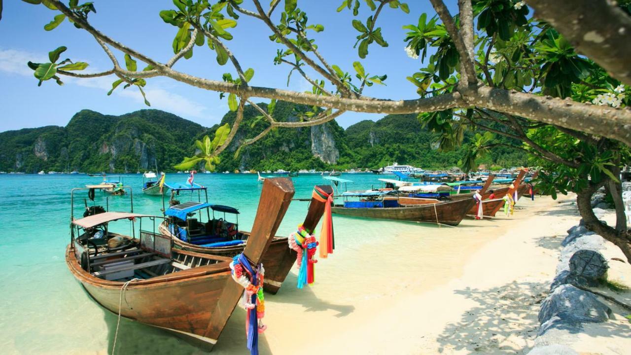Goldsea Beach Patong Bagian luar foto
