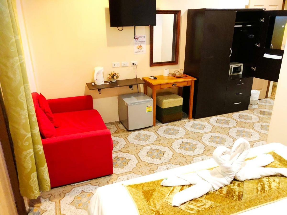 Goldsea Beach Patong Bagian luar foto